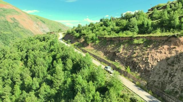 炉霍县斯木乡扎交村